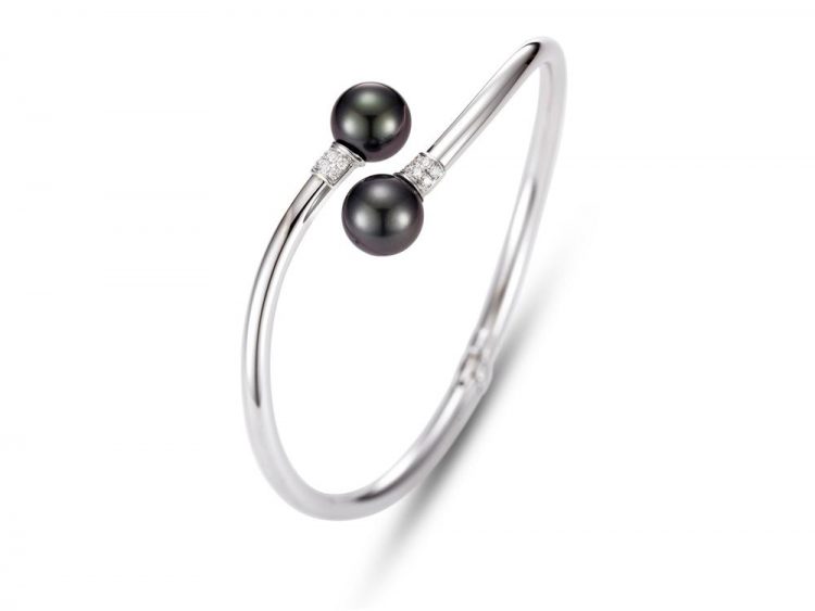 MASTOLONI - 14K White Gold 9-9.5MM Black Round Tahitian Pearl Bracelet with 12 Diamonds 0.15 TCW