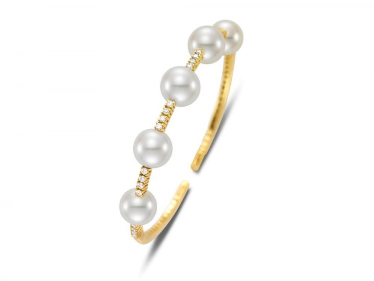 MASTOLONI - 18K Yellow Gold 9.5-10.5MM White Round Cultured Pearl Bracelet with 24 Diamonds 0.55 TCW