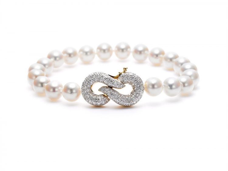 MASTOLONI - 18K Yellow Gold 7-7.5MM White Round Cultured Pearl Bracelet with 93 Diamonds 1.00 TCW