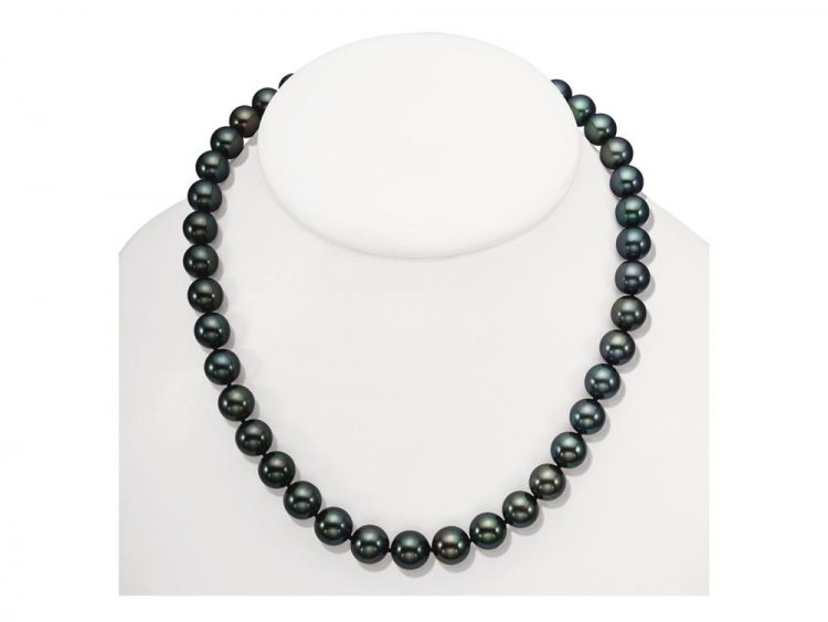 MASTOLONI - 18K Yellow Gold 11.5-10.1MM Black with Green Overtones Round Tahitian Pearl Strand 17 Inches